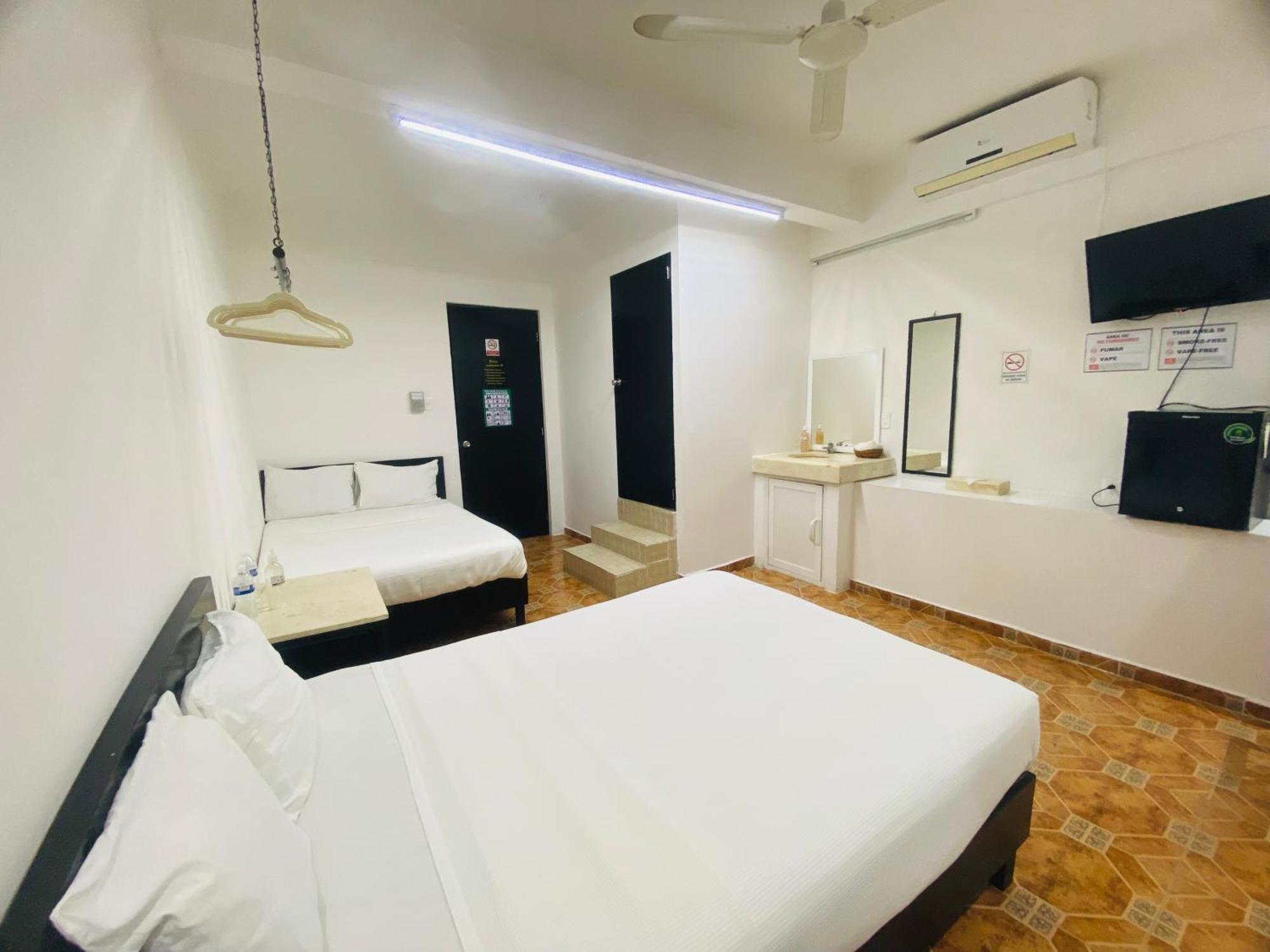 Hotel La Catedral Мерида Екстериор снимка